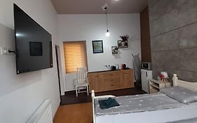 Pannonia Apartments